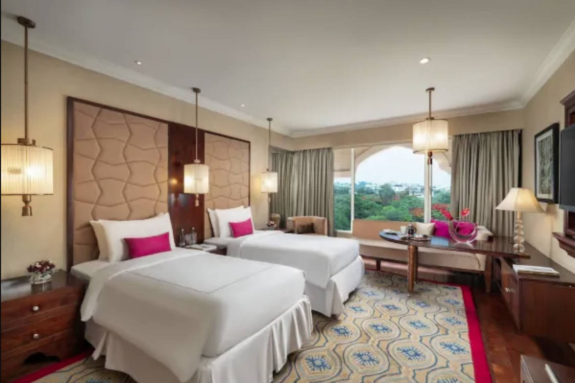 Taj Club, Twin Beds, City View