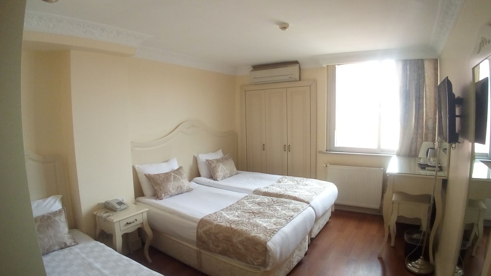 Sirkeci Park Hotel 8/68