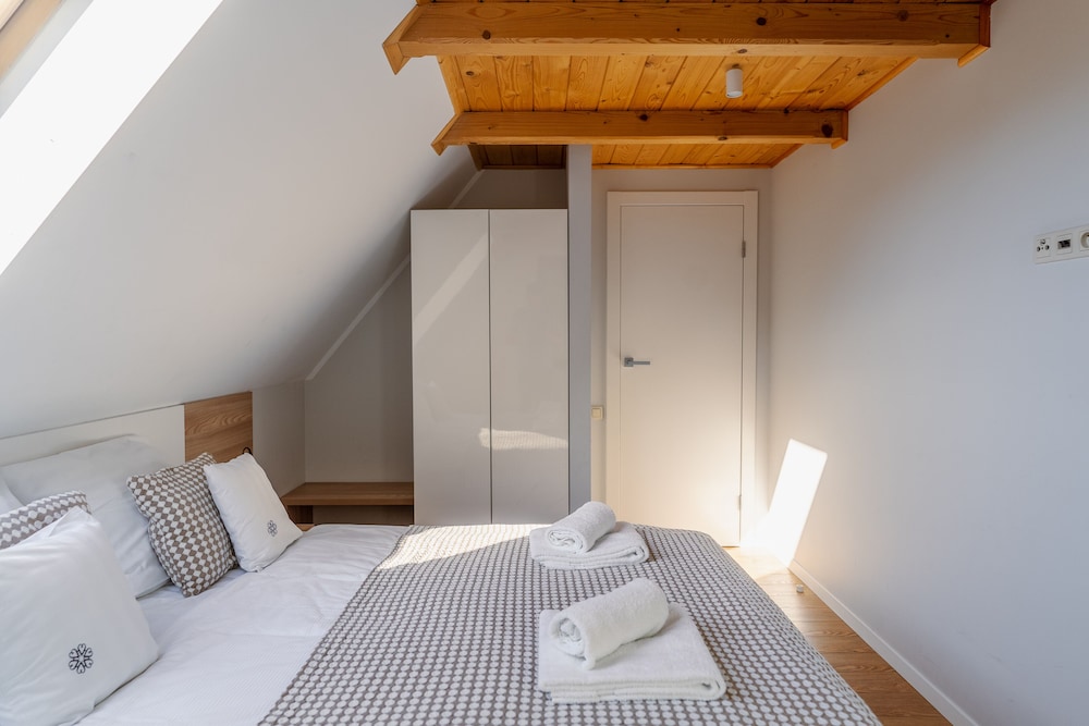 1 BEDROOM, CLASSIC, APARTMENT