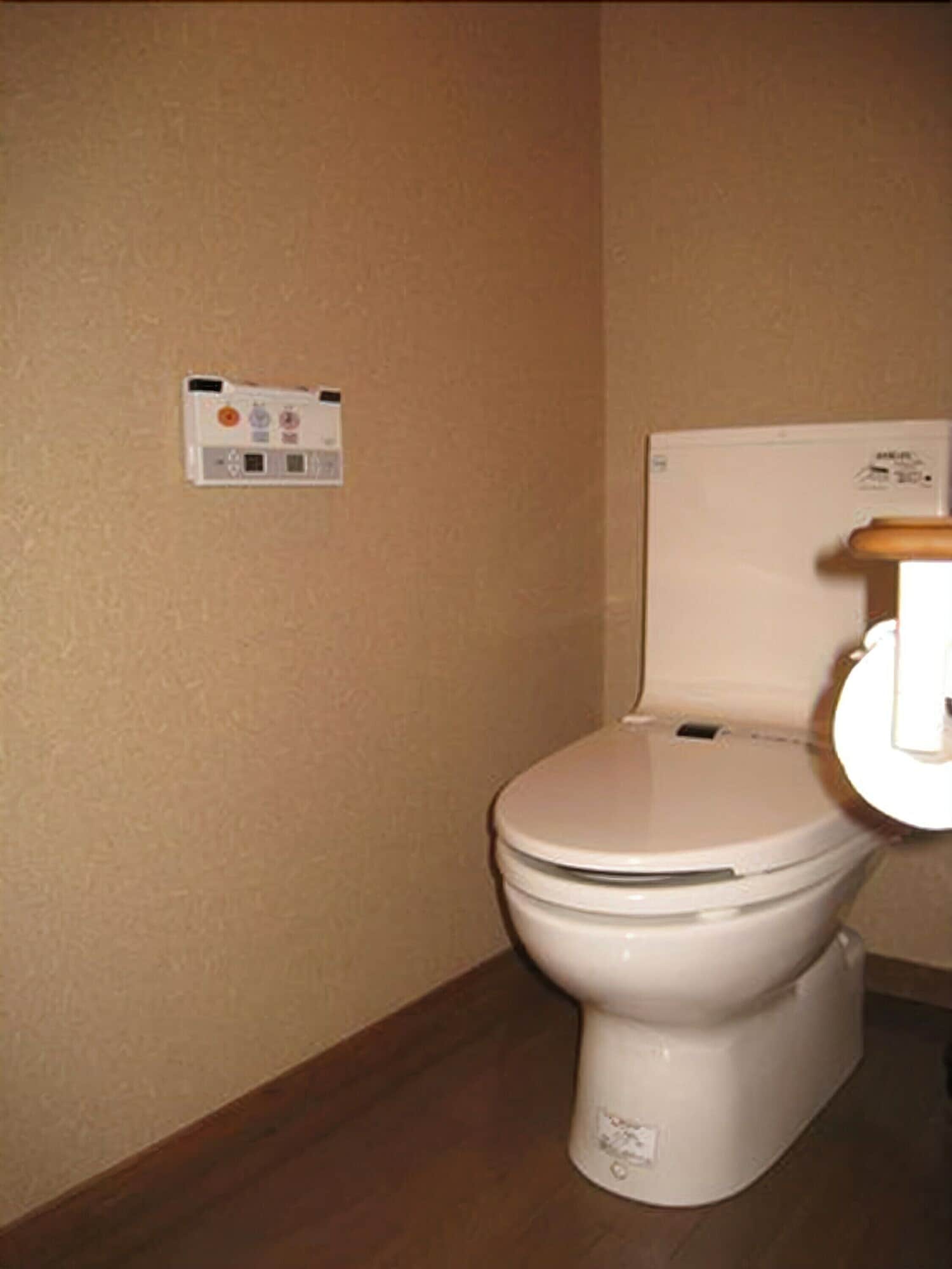 Traditional, 4 Futon Beds, Shared Bathroom