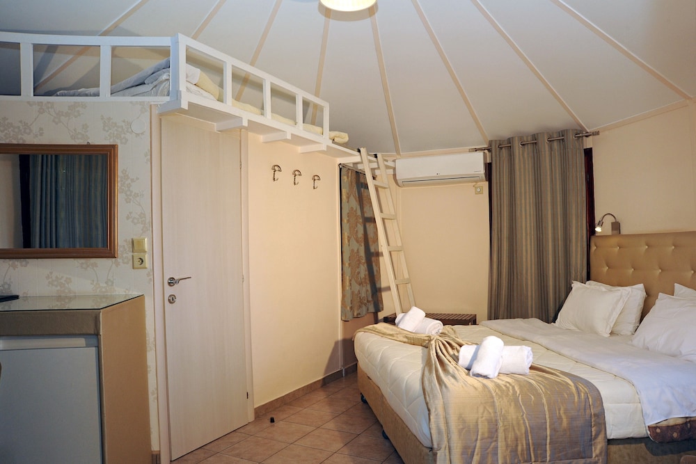 Chrissa Camping Rooms & Bungalows 7/33