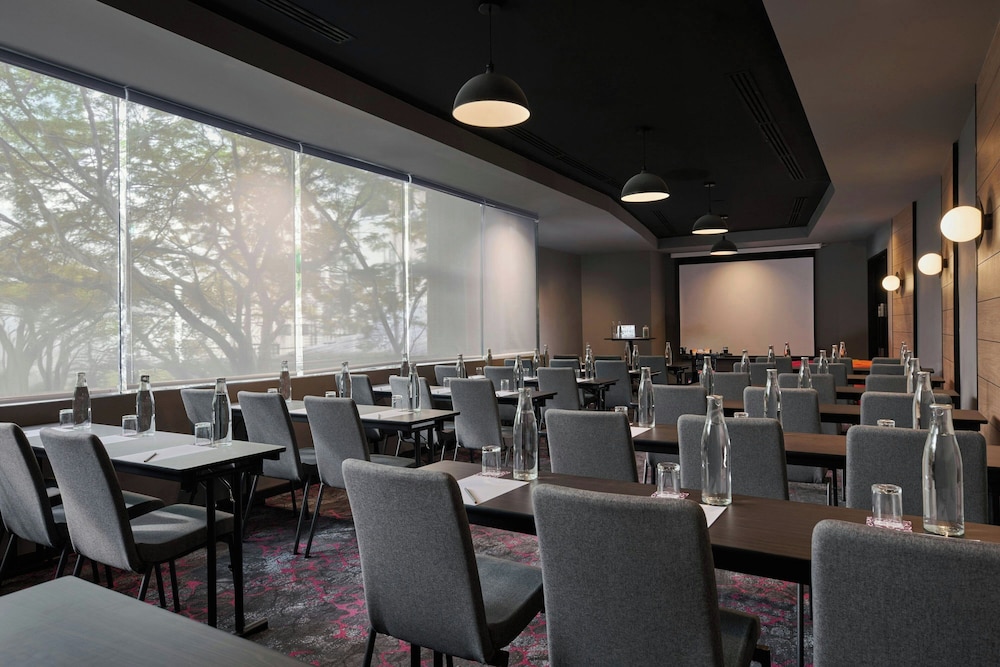 Moxy Kuala Lumpur Chinatown 39/43
