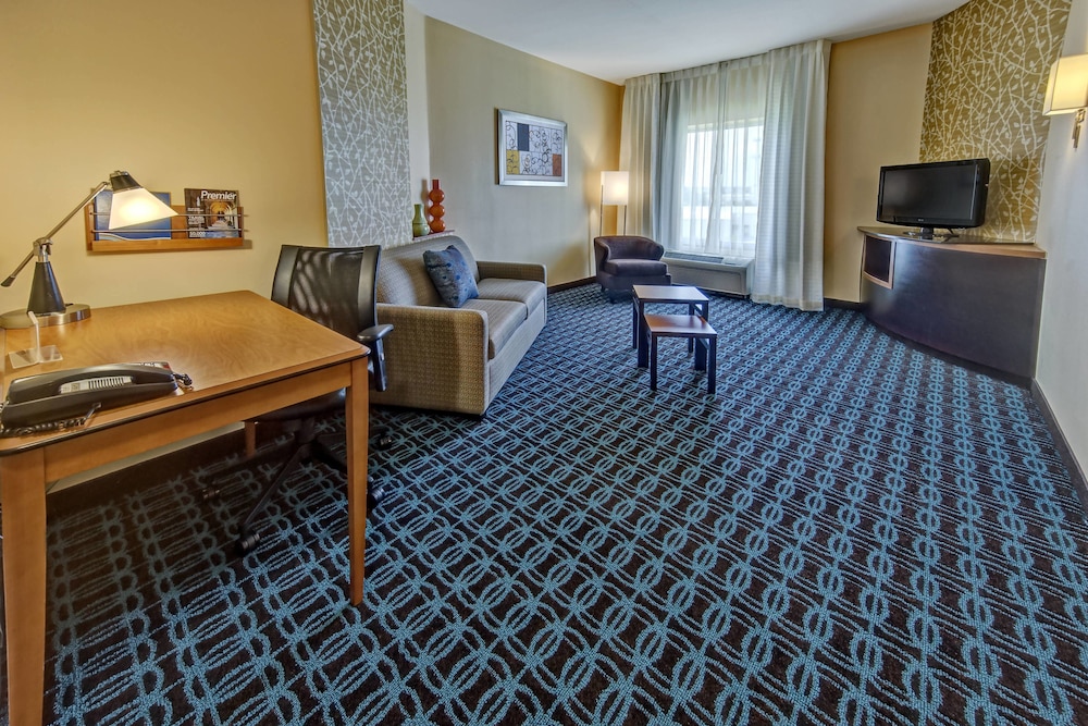 Fairfield Inn Suites Weatherford 30/35