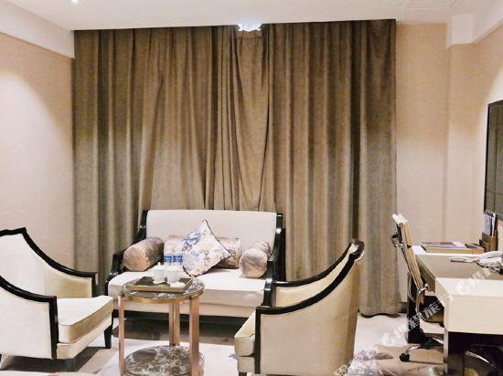 Jiahao Time Hotel 22/24