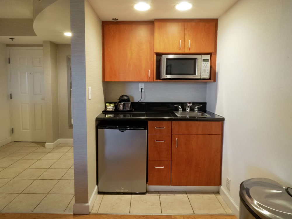 Doubletree By Hilton Buffalo Amherst 13/64