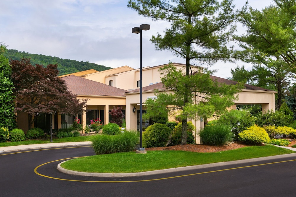 Courtyard by Marriott Mahwah 46/51