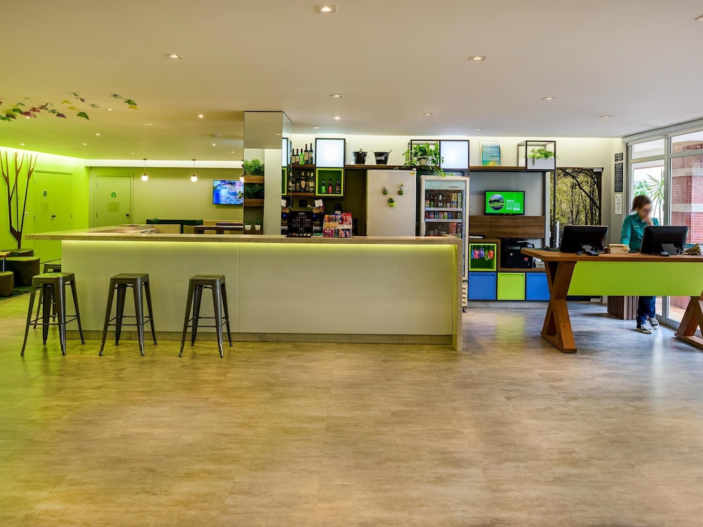 ibis Styles Curitiba Centro Civico 8/50