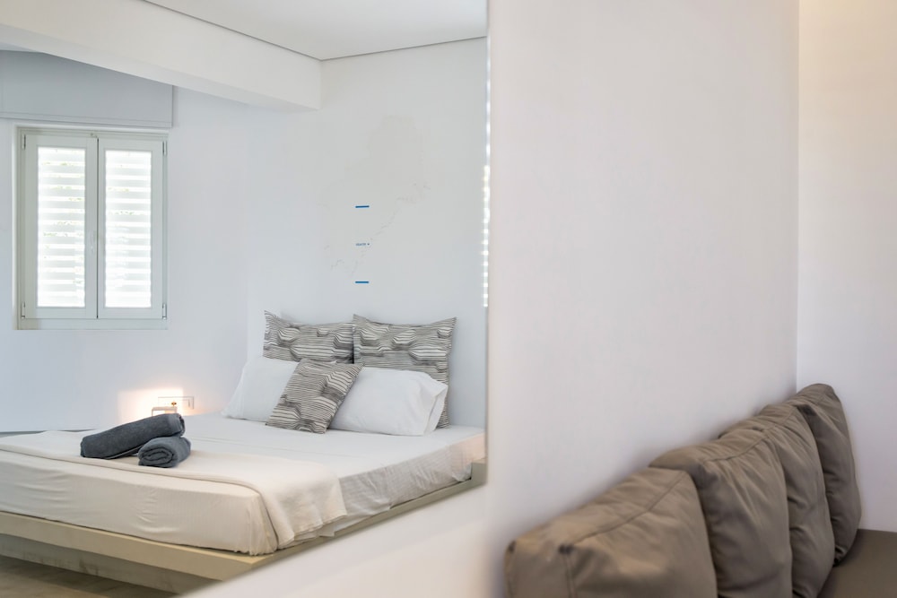 Relux Ios Hotel 58/74