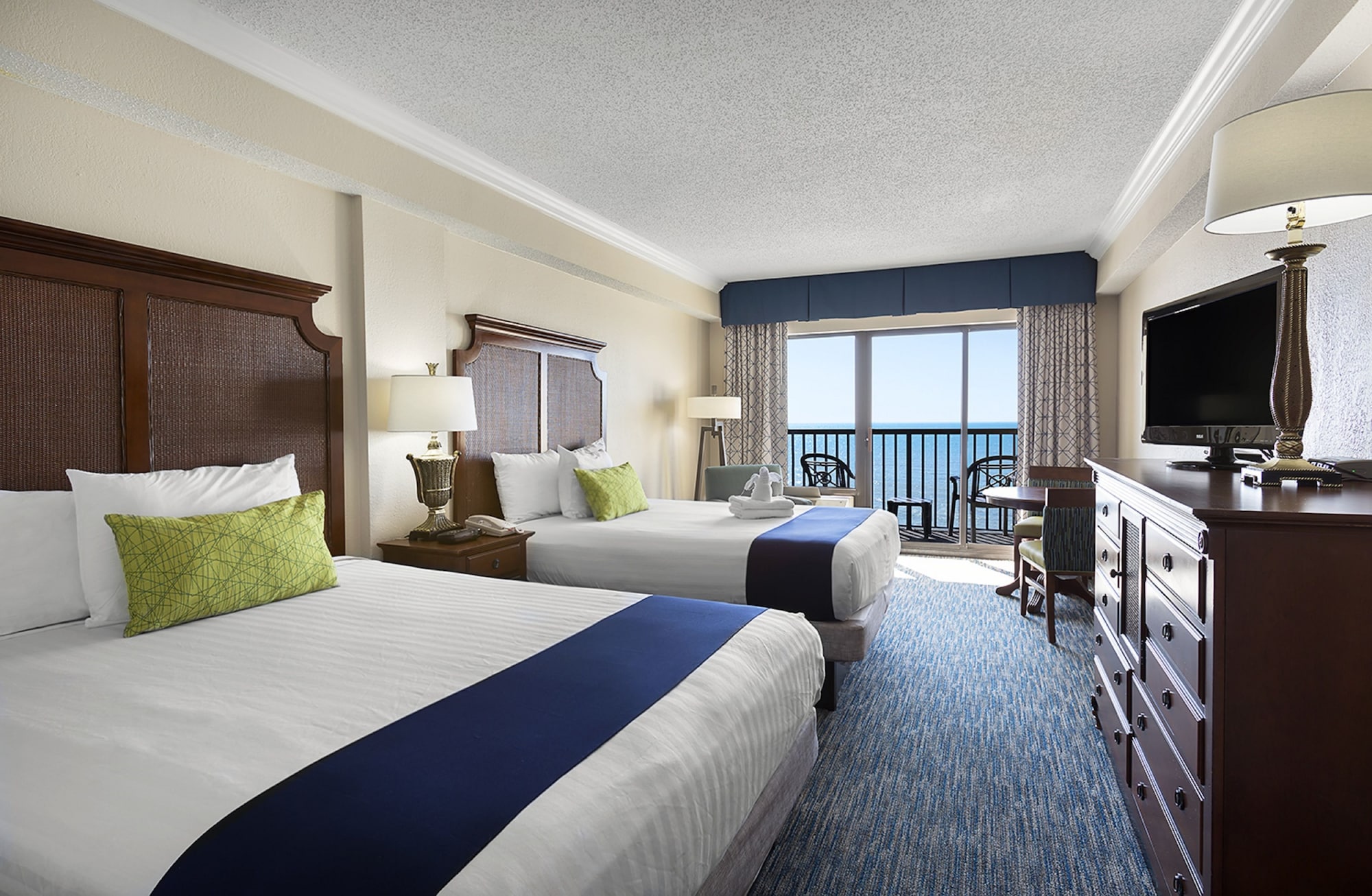 EFFICIENCY, TOWER, 2 QUEEN BEDS, OCEAN FRONT, KITCHEN