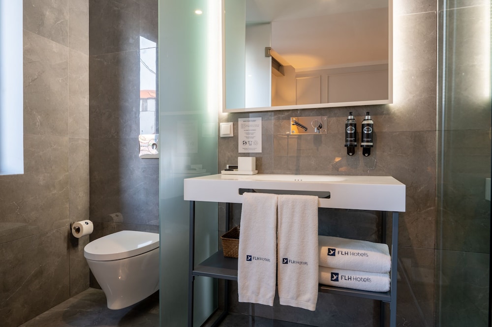 غرفة سوبيريور بسريرين منفصلين، Memoria Porto FLH Hotels 3/3