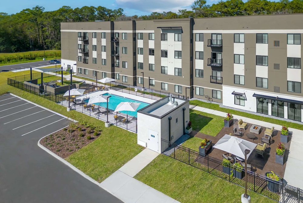 WaterWalk Extended Stay by Wyndham Jacksonville Deerwood Pk 4/56