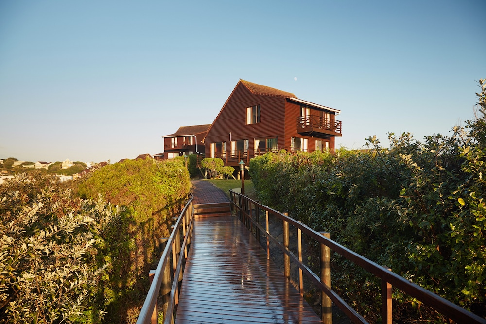 Kowie River Chalets 17/19
