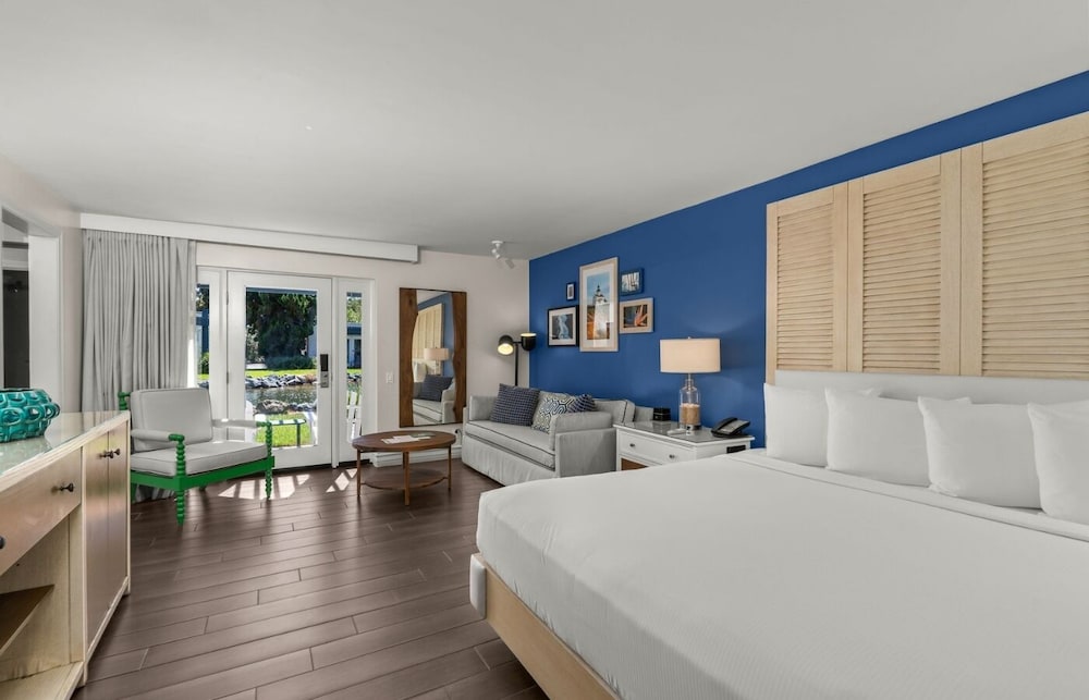 Lanai, Garden, Premium, King Bed