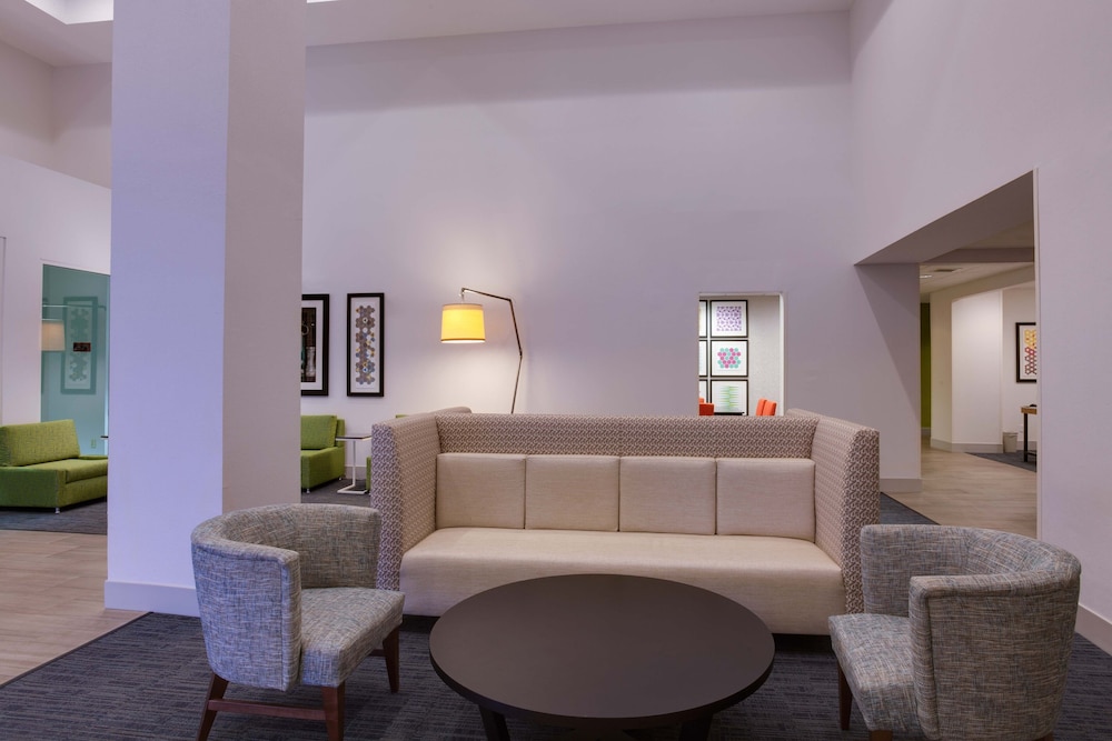 Holiday Inn Express And Suites Orlando International Airport 31/62