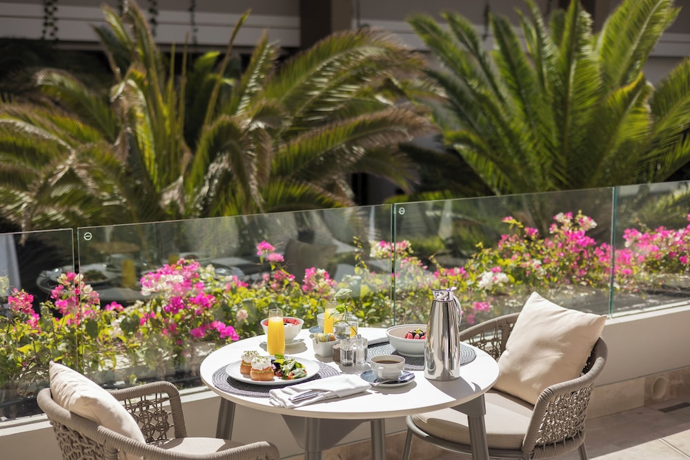 Grand Velas Boutique Hotel 90/104