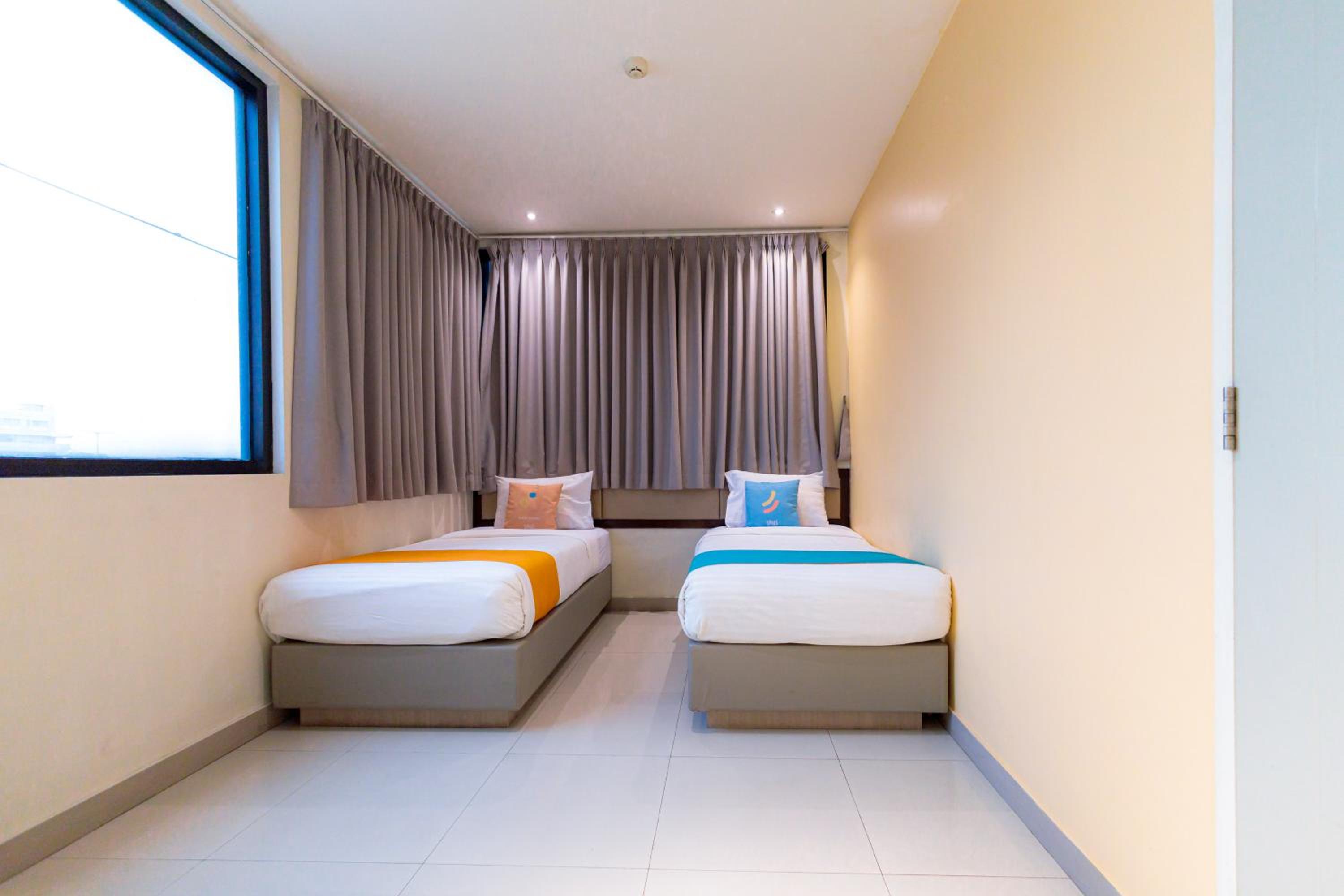 Hotel Sans Hotel Liv Ancol by RedDoorz 24/50
