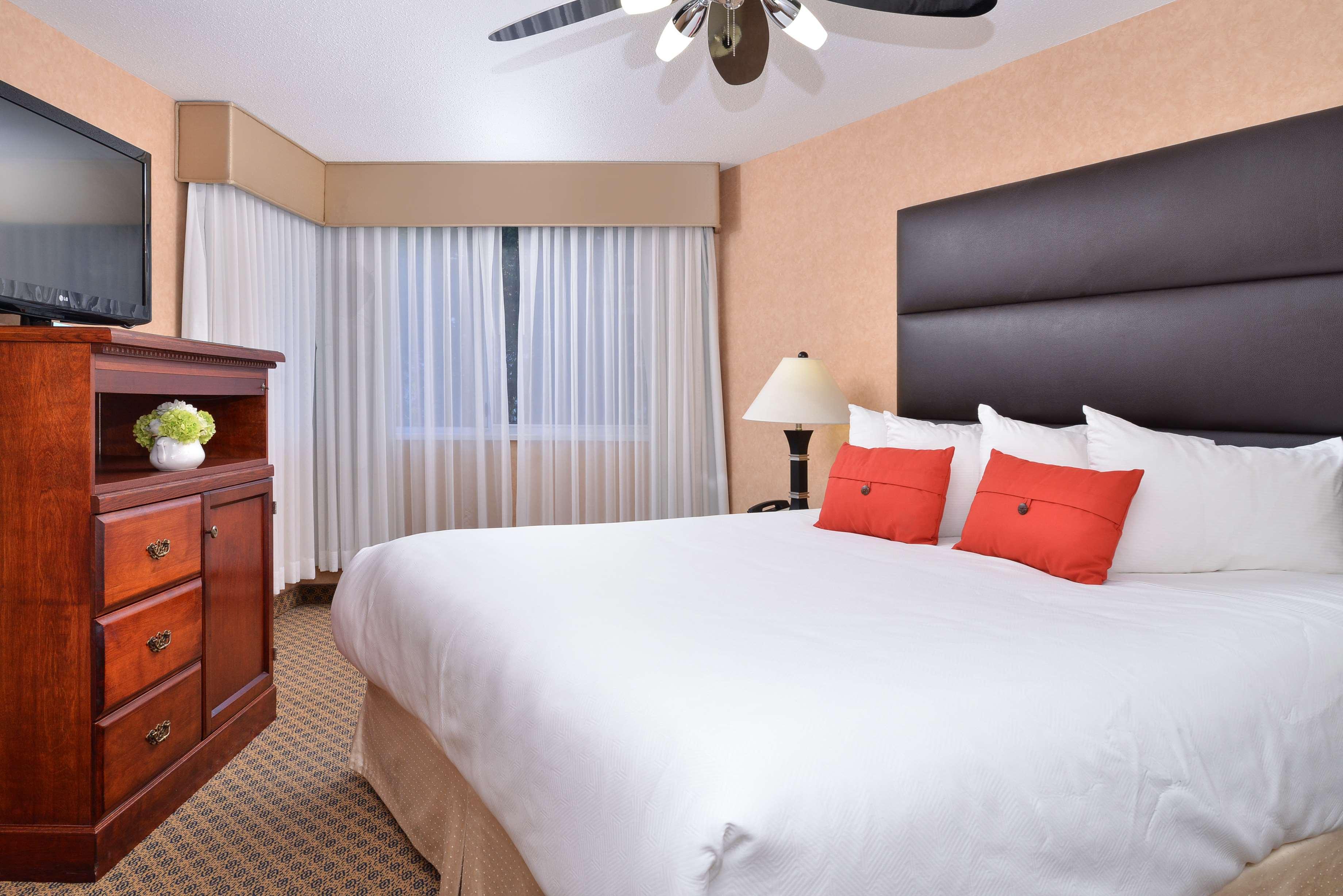 2 Bedrooms, Presidential, Suite, 2 King Beds, 2 Bathrooms, Dining Area, Kitchen