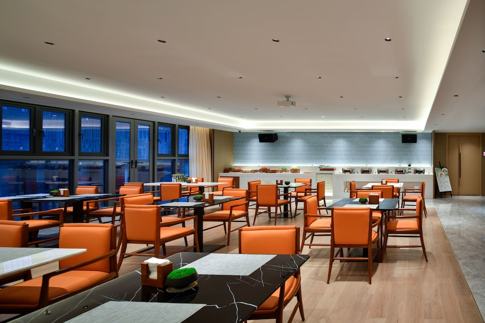 UrCove by Hyatt Shenzhen Bay Eco-Tech Park 35/42