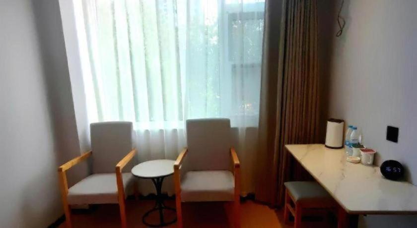 GreenTree Inn Langfang Guangyang District Guangyang Avenue North Yongxing Road Express Hotel 34/50