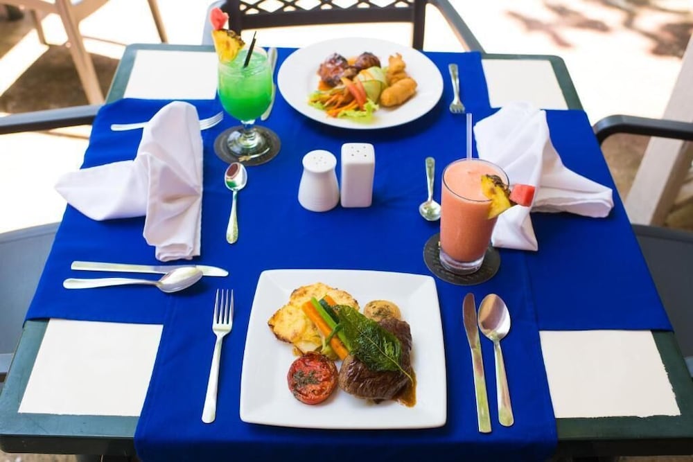Merrils Beach Resort II 44/59