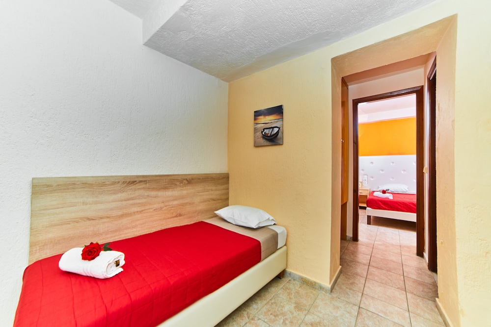 1 Bedroom, Apartment