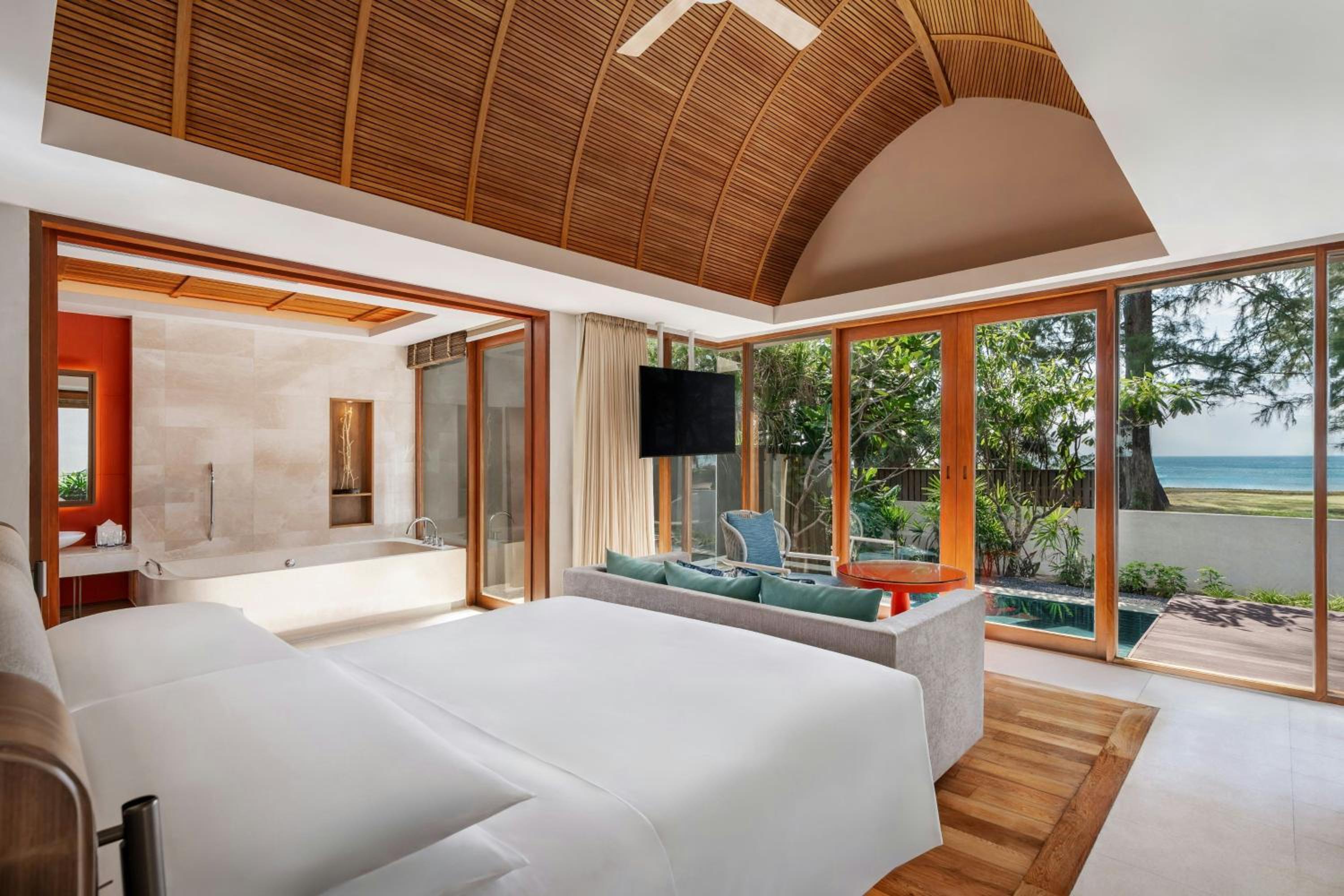 Renovated, Pool, Villa, Ocean Front, Plunge Pool
