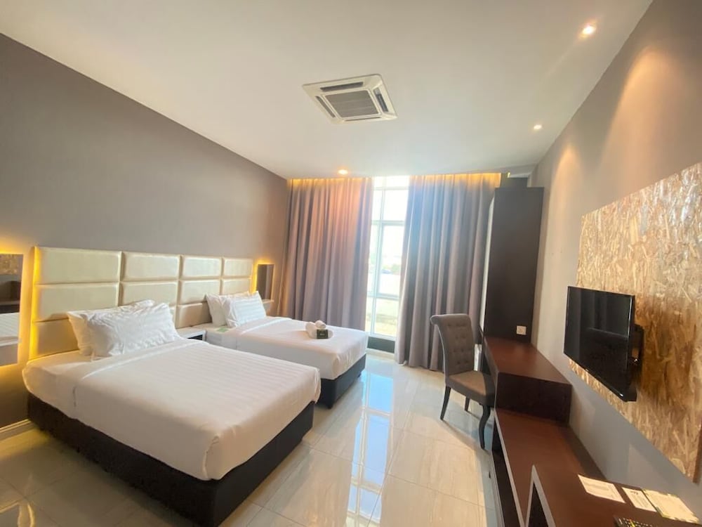 Stirling Suites 18/48