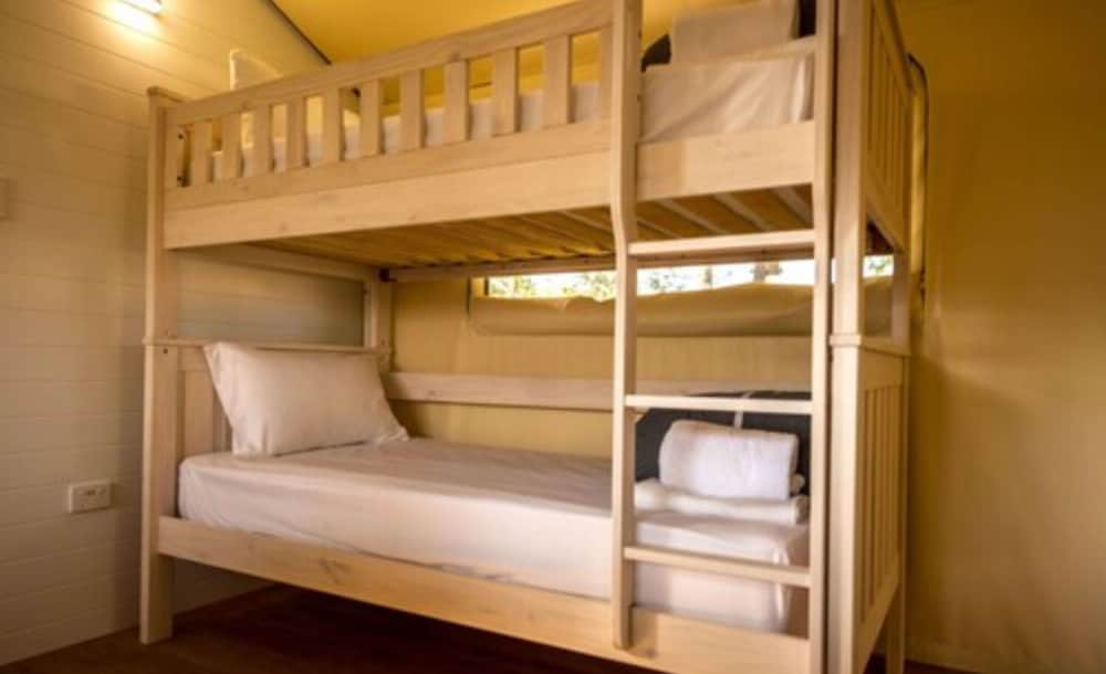 Safari, Deluxe, Tent, 1 Queen and 1 Bunk Bed