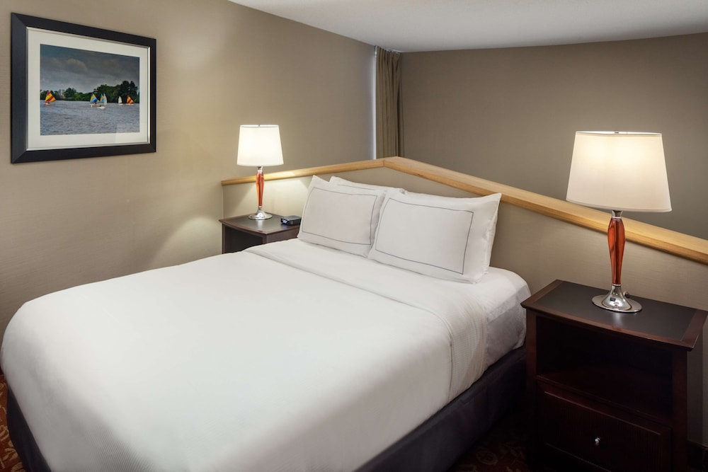 DoubleTree by Hilton Cherry Hill Philadelphia 12/46