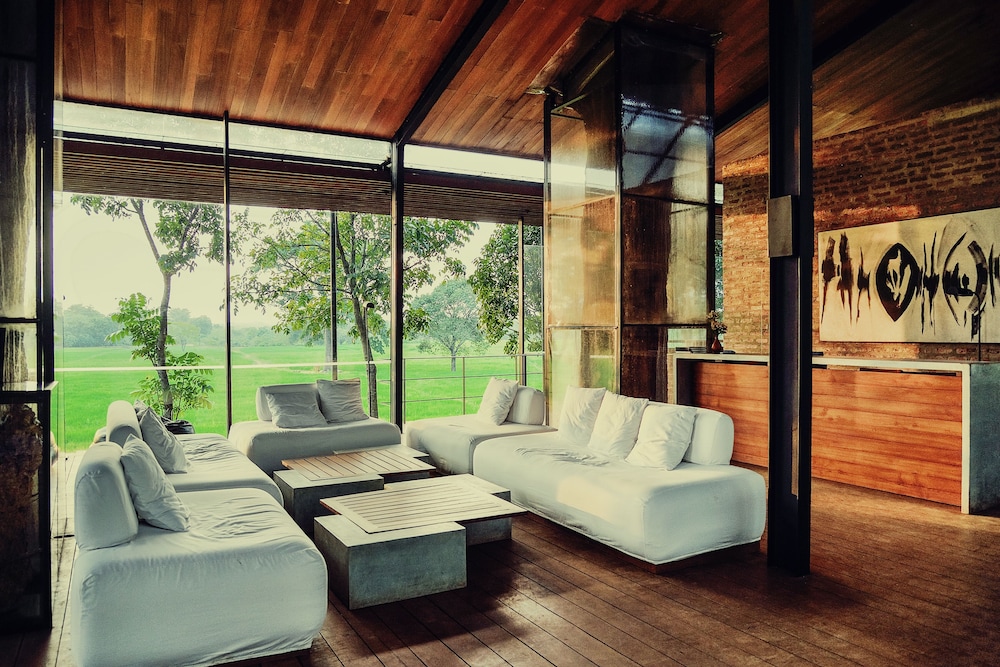 Kalundewa Retreat 43/65