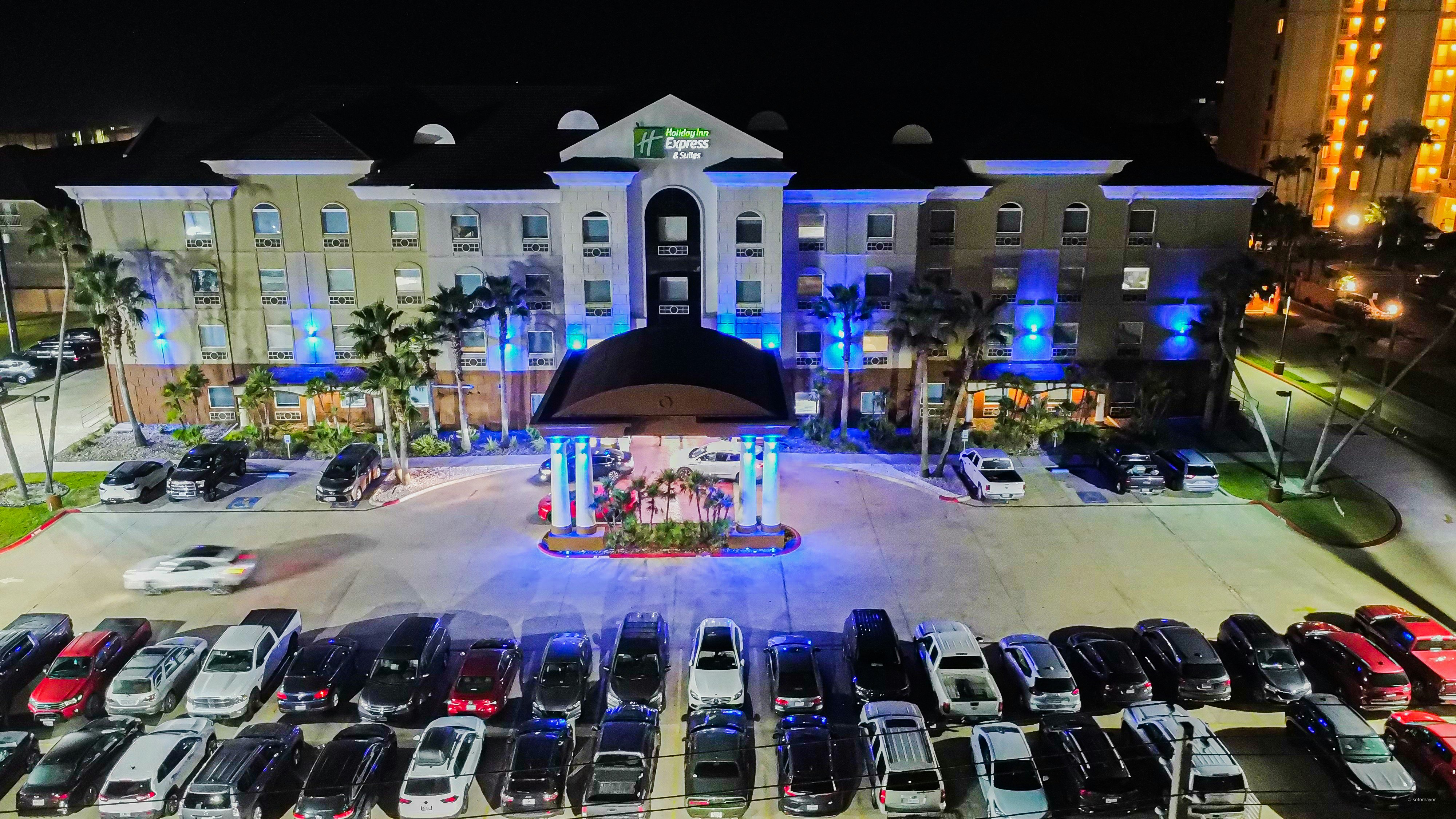 Holiday Inn Express Suites South Padre Island 56/62