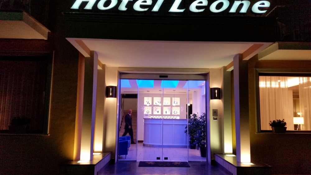 Leone 38/61