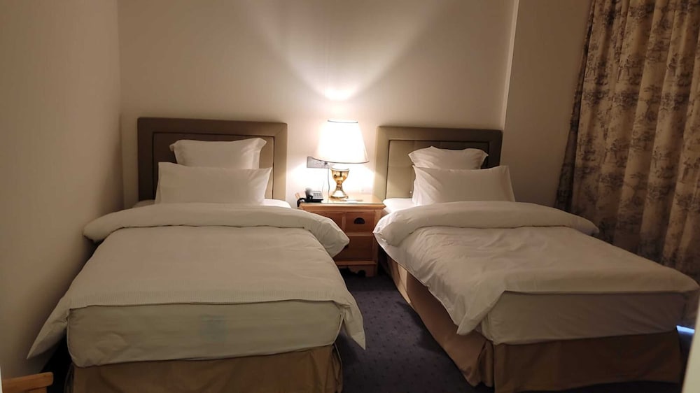 Napoleon Hotel Beirut 7/27