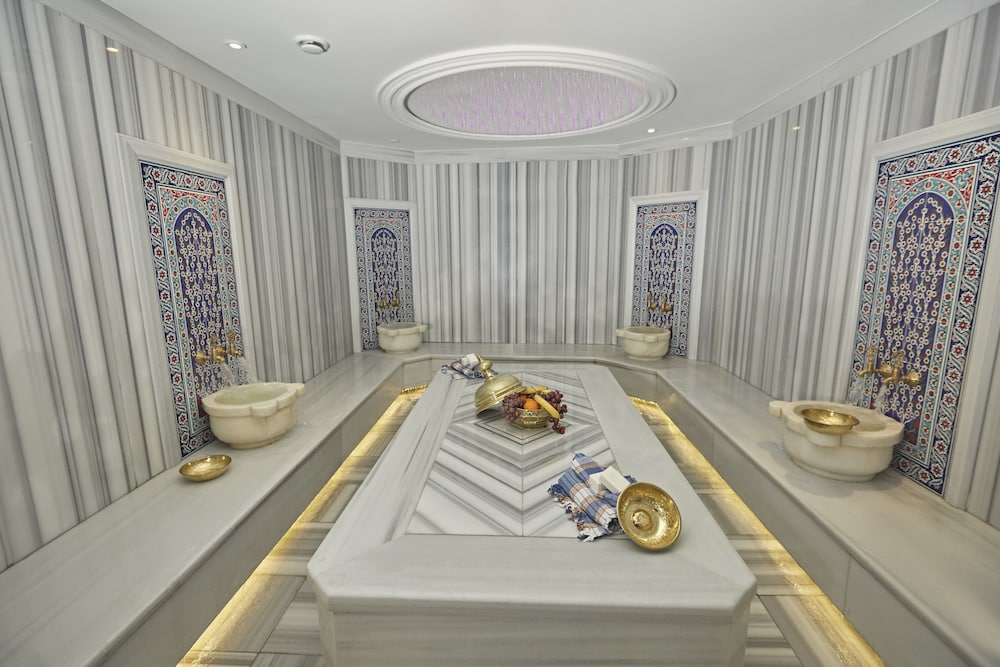Ilkbal Deluxe Hotel & Spa Istanbul 7/65