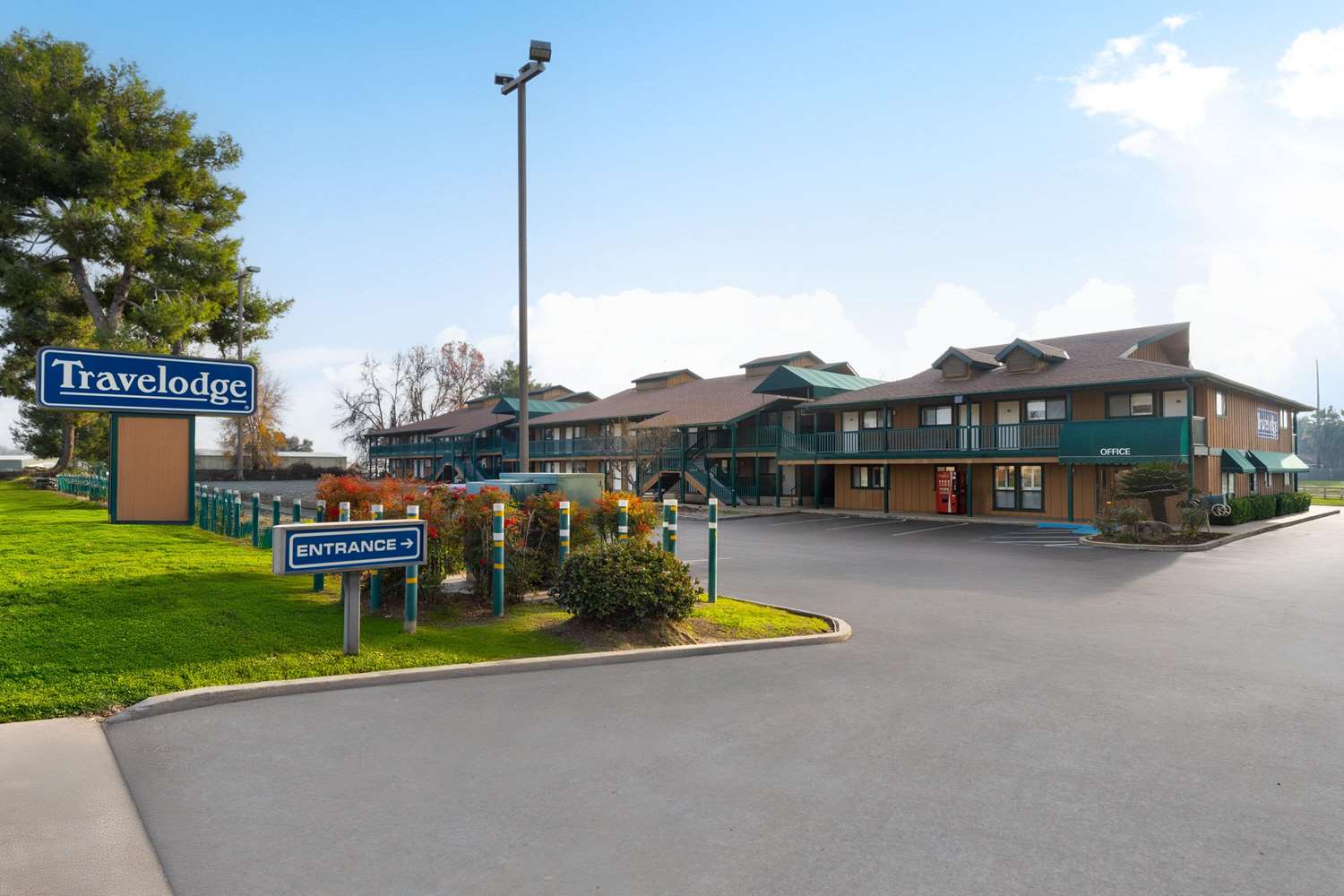Red Lion Inn & Suites Lemoore 2/18