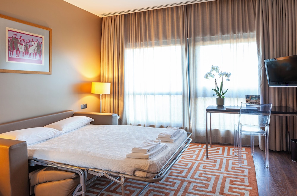 Family Suite, City View