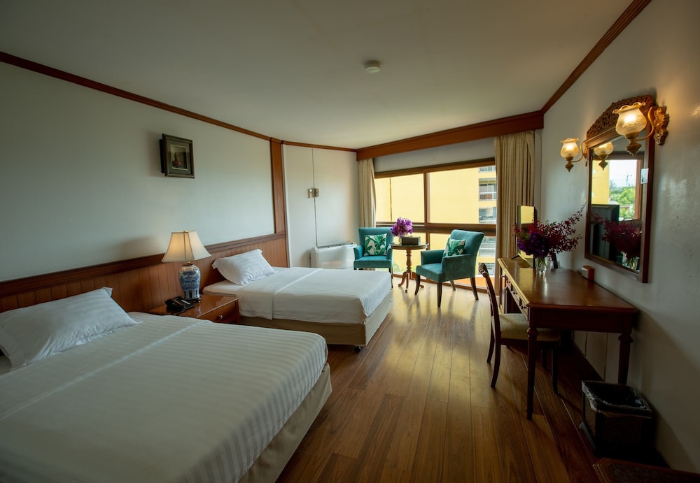 Sailom Hotel 26/65
