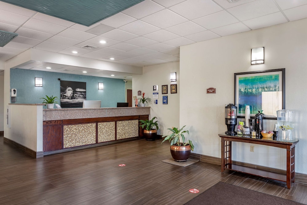 Best Western Plus Springfield Airport Inn 7/39