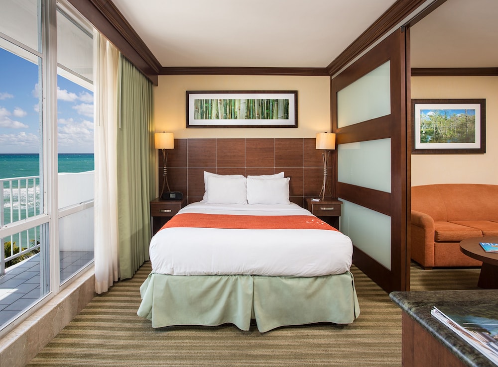 The Sunny Miami Sunny Isles Beach, Curio Collection by Hilton 5/34