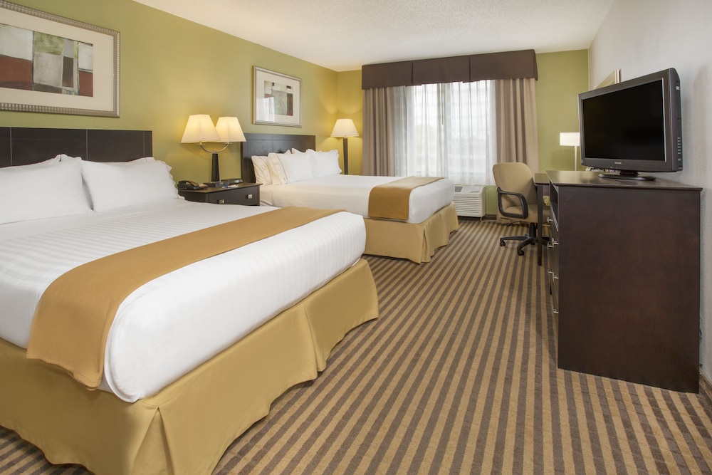 Holiday Inn Express Kalamazoo 9/47