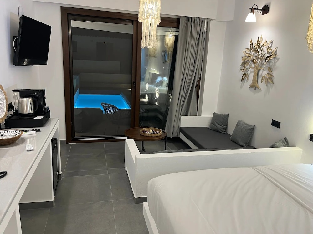 جناح جونيور بسرير مزدوج بمسبح خاص، Skopelos Holidays Hotel 2/3