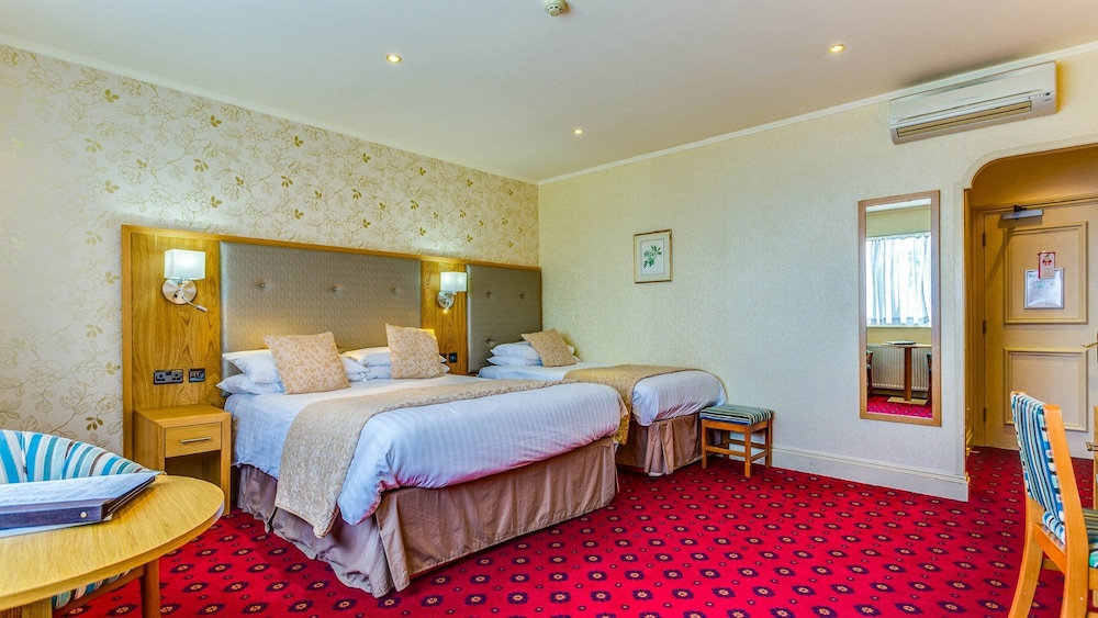 Langstone Cliff Hotel 9/80