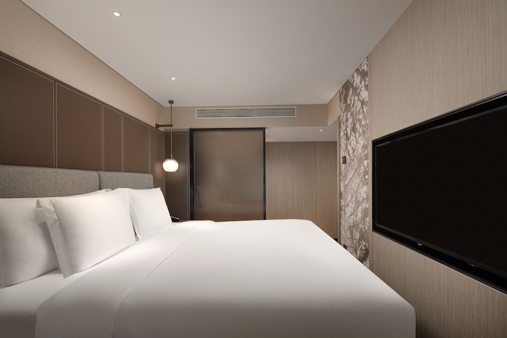 1 Bedroom, Theme, Crown, Family, King Bed