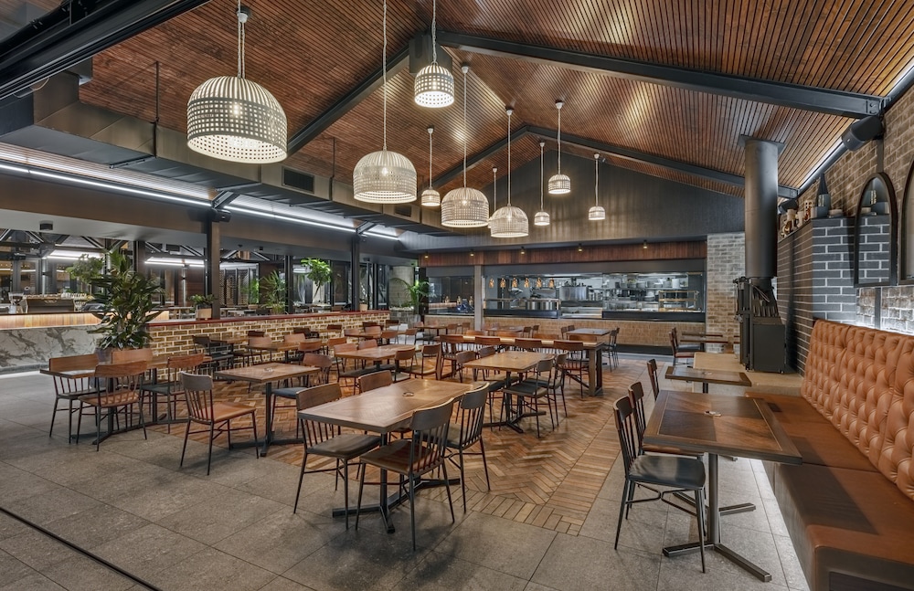 HOTEL GOSFORD 52/64