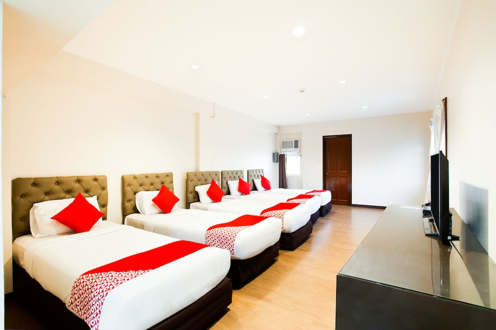 Humberto's Hotel 43/53