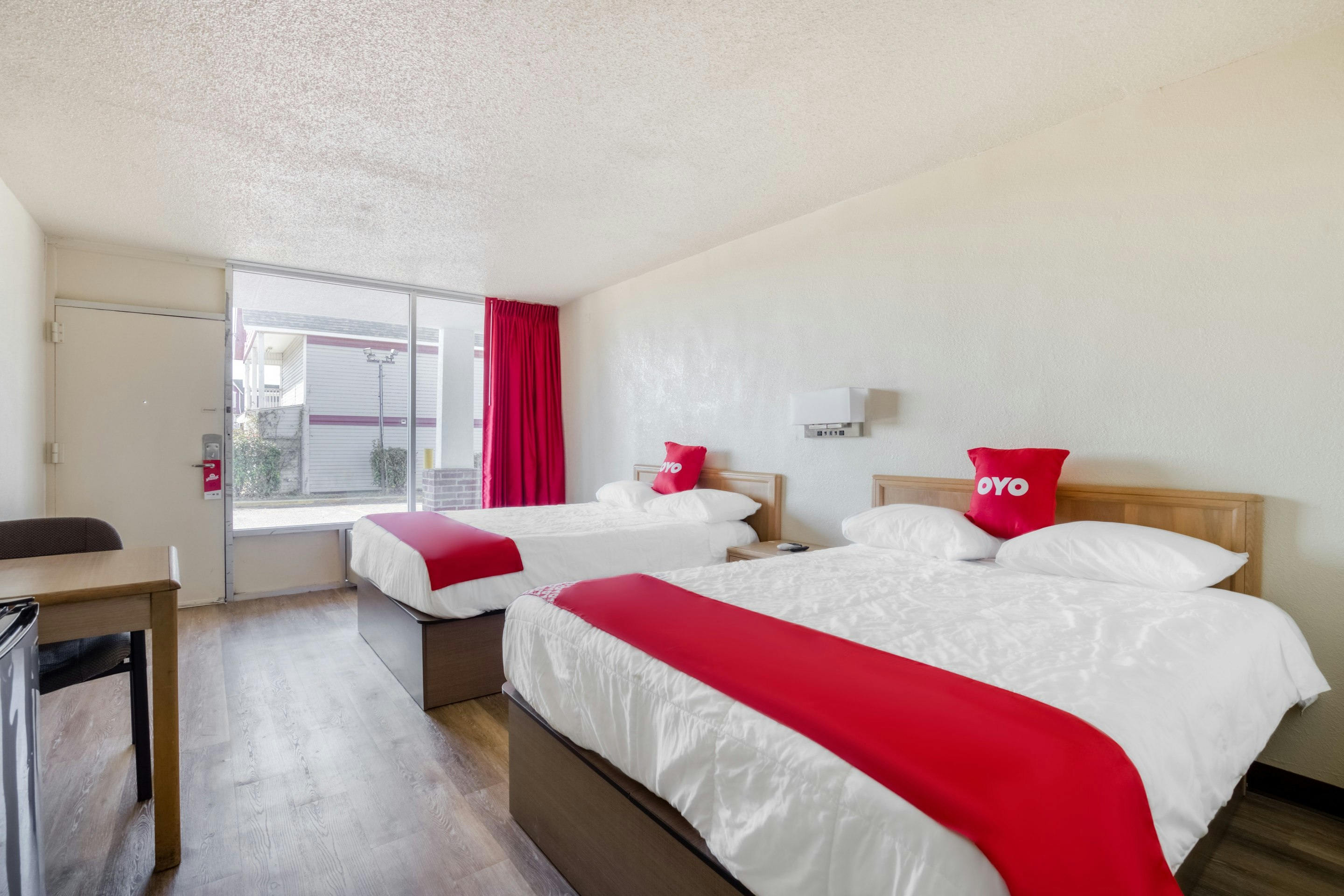 Hotel Waco University Area/ I-35 8/26