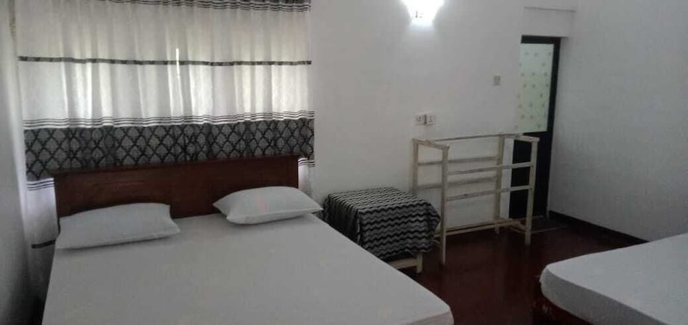 غرفة عائلية بسريرين مزدوجين بإطلالة على الحديقة بغرفة نوم واحدة لذوي الإعاقة، Hotel Lakeside 2/4