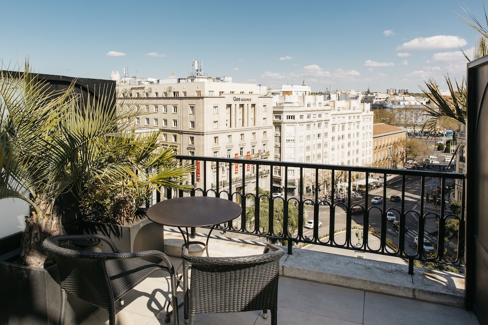 Hotel Villa Real 53/60