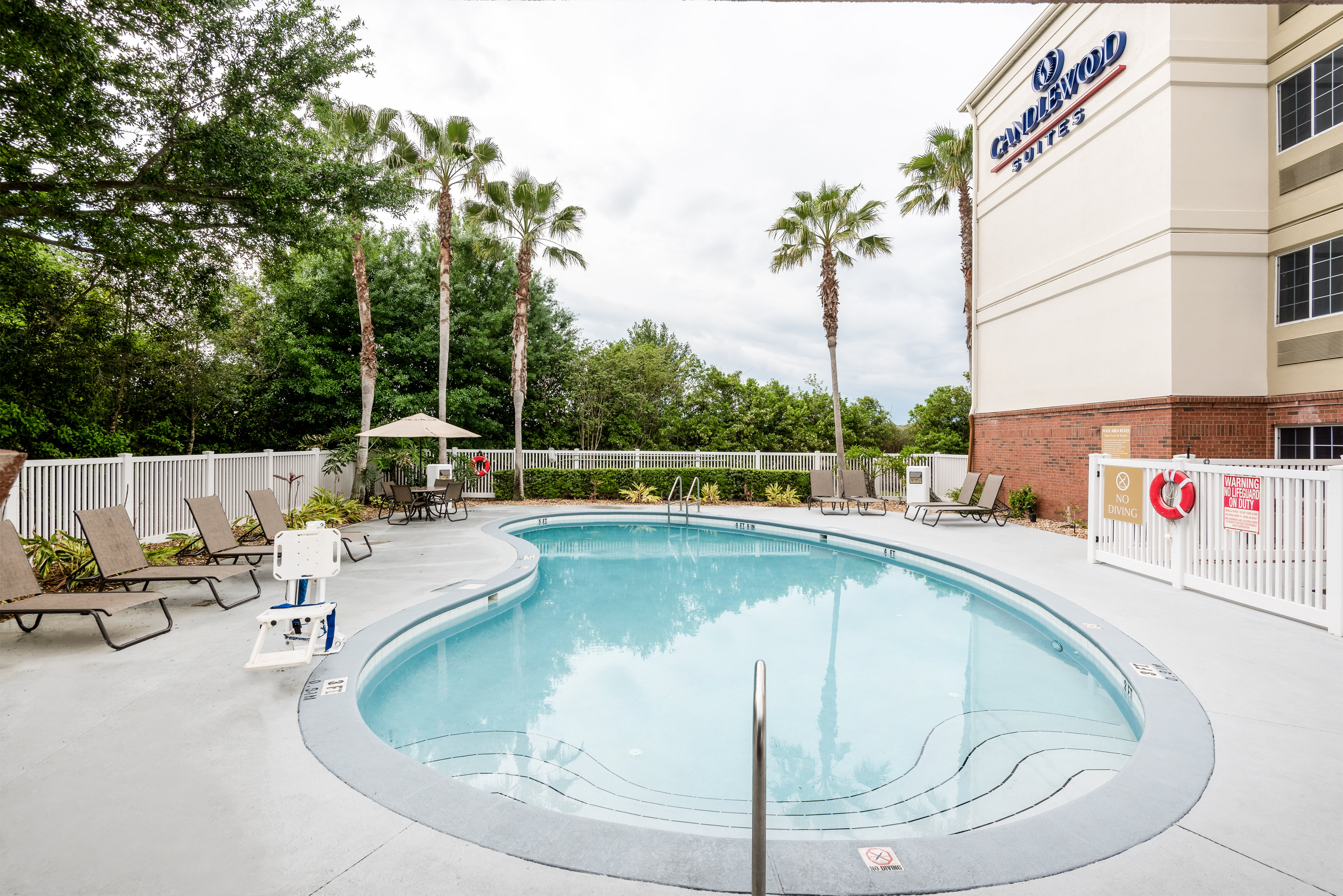 Candlewood Suites Lake Mary 13/26