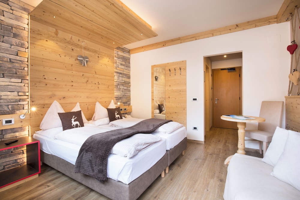 HOTEL AZOLA 19/50